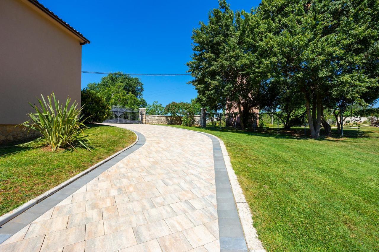Villa Krizanci Zminj Экстерьер фото