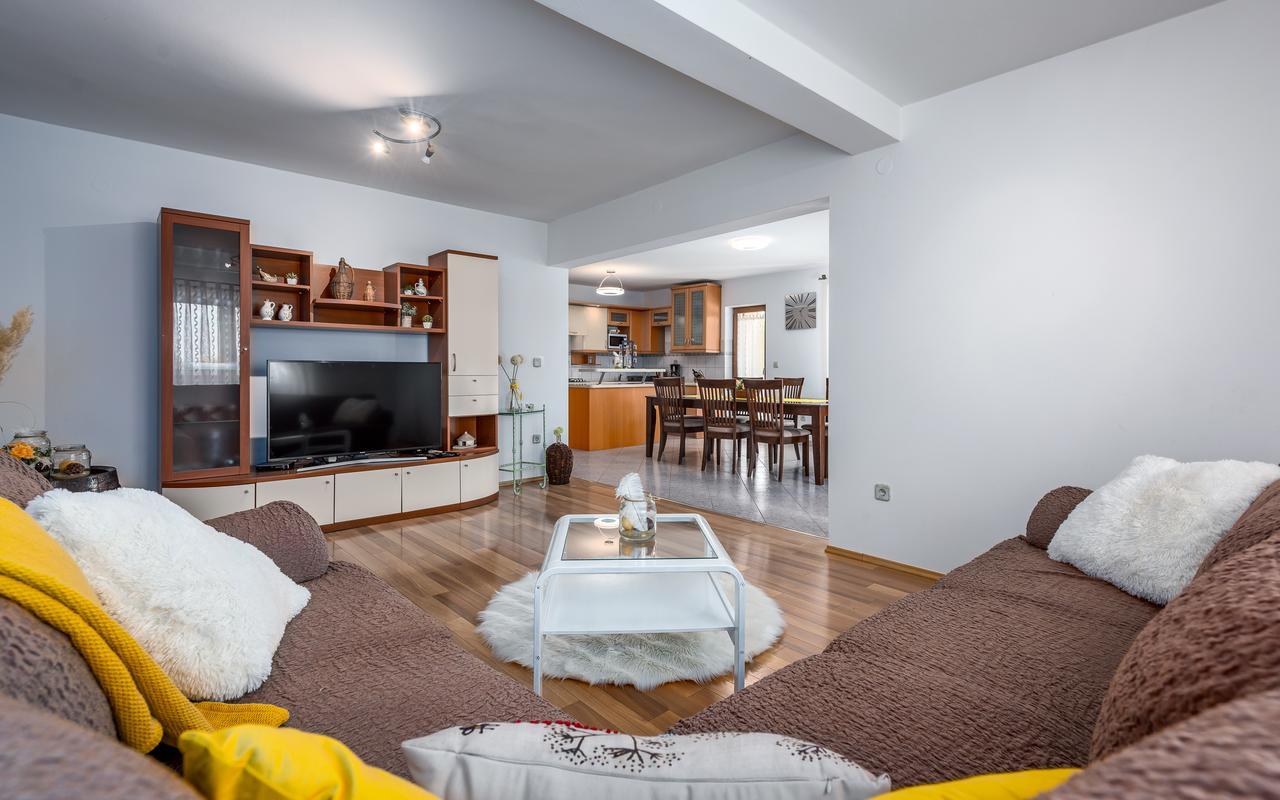 Villa Krizanci Zminj Экстерьер фото
